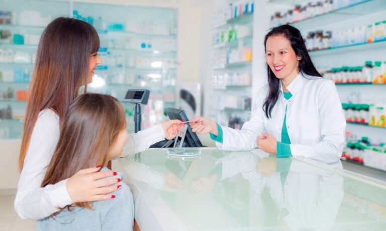 DIPLOMADO EN FARMACIA CLÍNICA Y ATENCIÓN FARMACÉUTICA