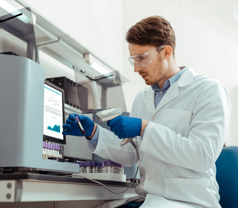 DIPLOMADO EN LABORATORIO BIOQUÍMICO CLÍNICO